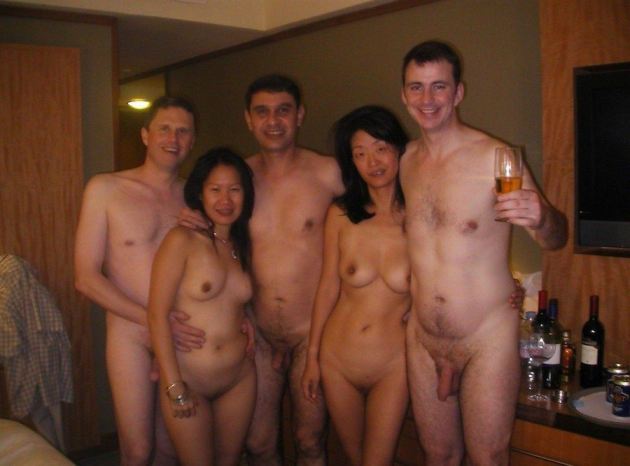 Girls Get Naked At Party