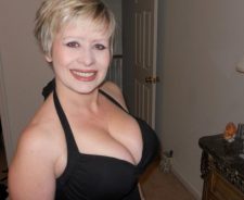 Hot Busty Mom