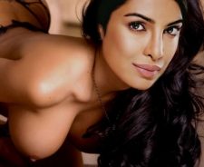 Naked Priyanka Chopra Boobs