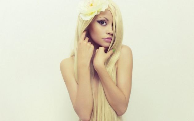 Sexy Blonde Girl Flower Makeup