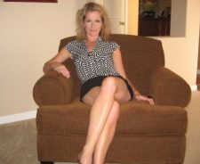 Sexy Non Nude Milf