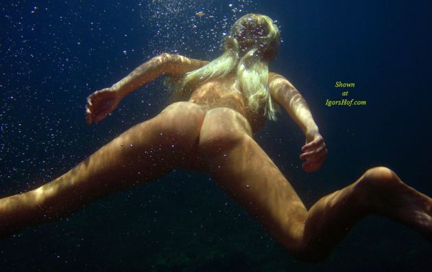 Nude Underwater Games - Underwater Nude Diving Girls - Xxx Pics